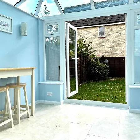 Comfortable 3 Bedroomed House In Bicester Exterior photo